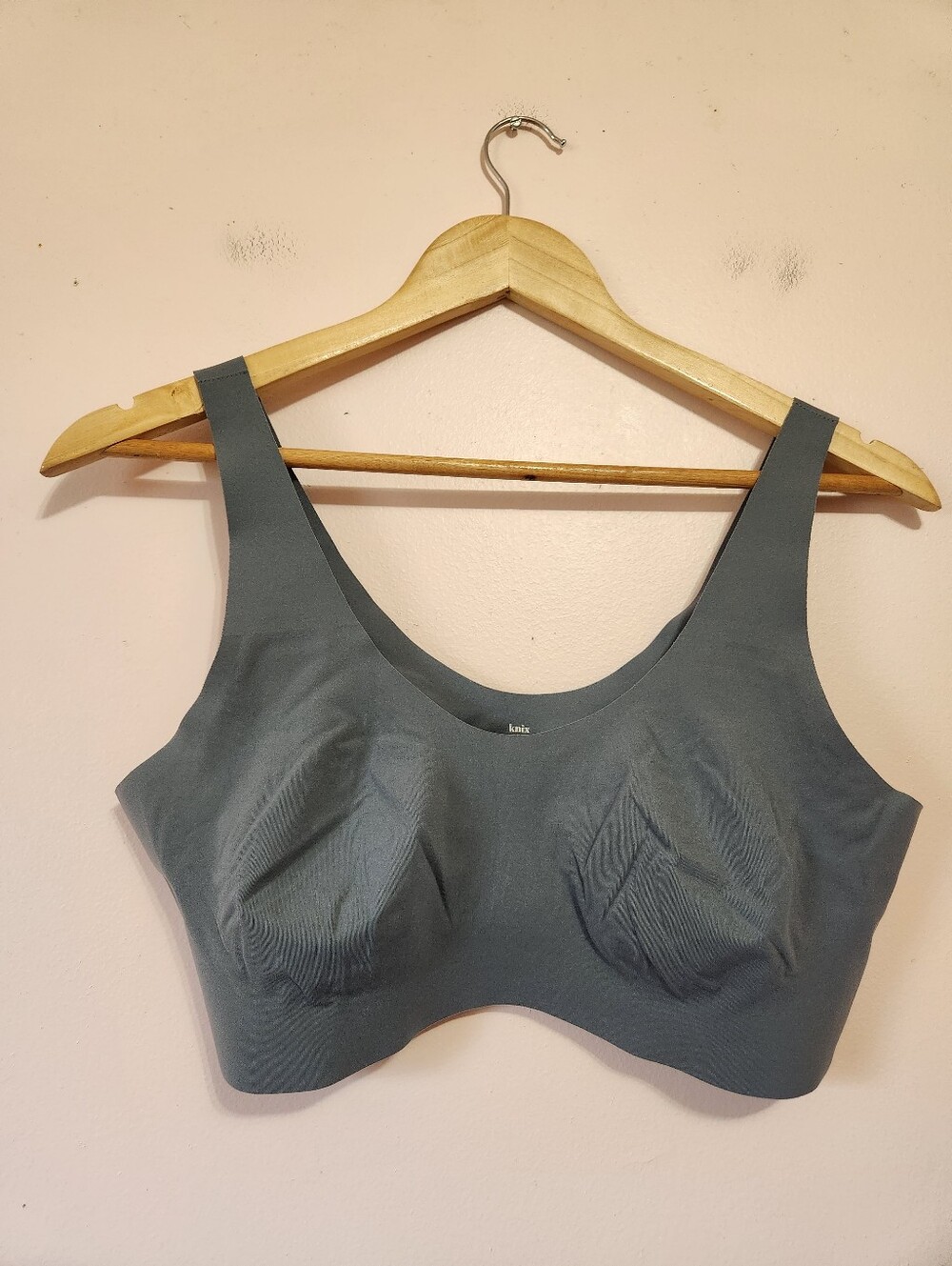 Knix Seamless Wire-Free Pullover Bra Slate Grey Size L Like New Aesthetic Cozy